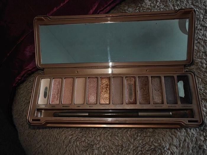 Naked 3 pallete