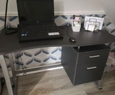 Computer desk