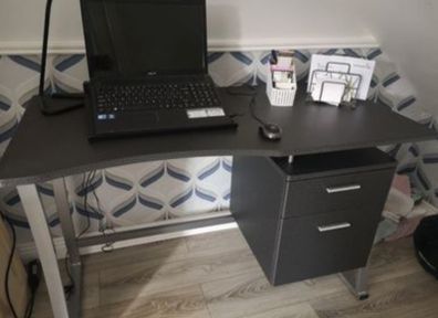 Computer desk
