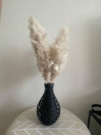 Voronoi style 3D printed decorative vase