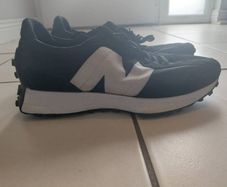 Mens New Blanace 327 trainers