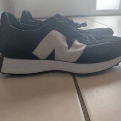 Mens New Blanace 327 trainers