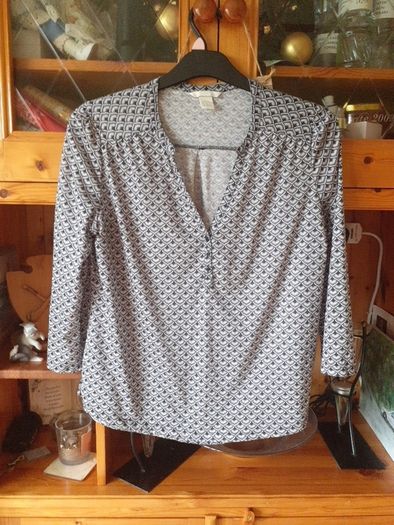 womens  blouse size14
