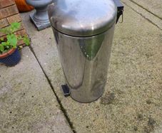 Silver pedal bin