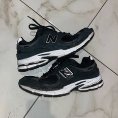 New balance 2002r