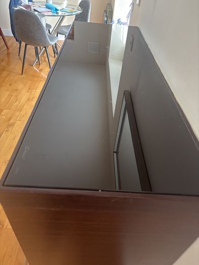 breakfast bar