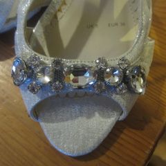 Debut    Size 5