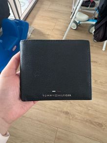 Tommy Hilfiger Men's Leather Wallet