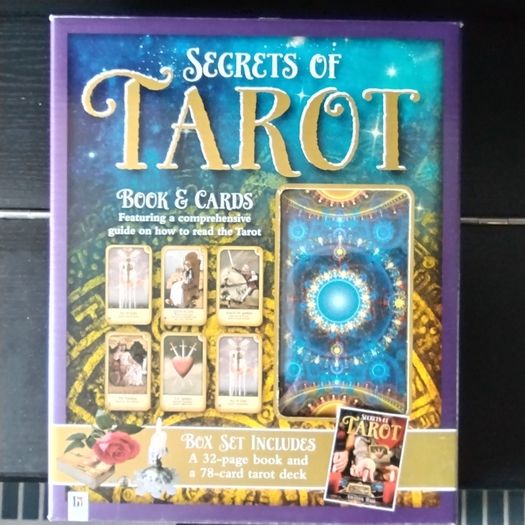 Thoth Tarot deck with booklet (German Edition Deutsche Ausgabe)