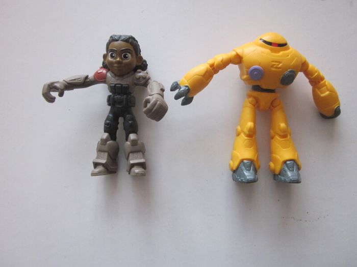 Disney Lightyear Flextreme Bendy 4" Action Figures