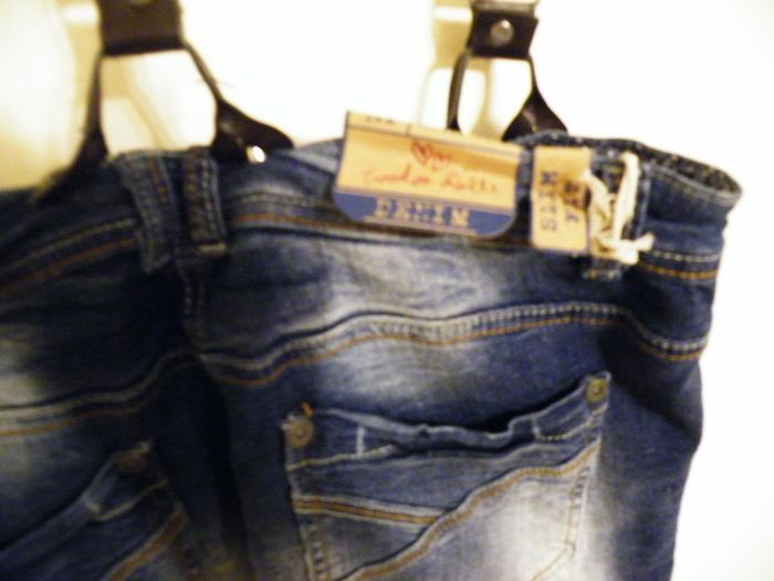 BNWT Vodoo Dolls women's stretchy, skinny jeans with braces size 16 Regular slim fit