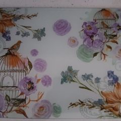 Glass chopping board