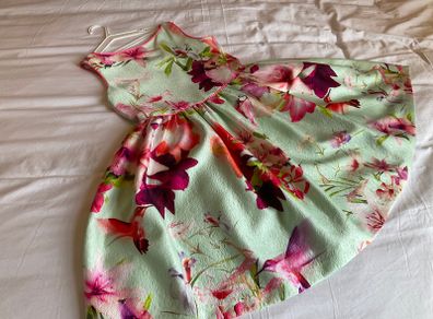 Stunning girls occasion Confirmation dress from Ted Baker Age 11 12
