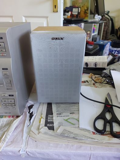 Sony Micro HiFi Component System, Model CMT-CP1, Radio, Tape & CD, all working fine and in very good condition