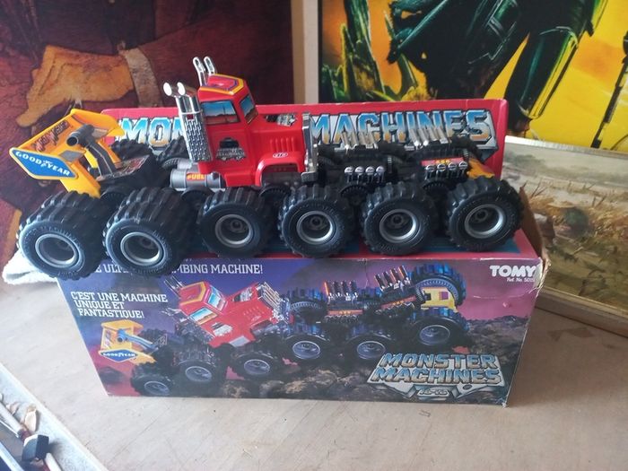 Vintage 80s Monster Machine 16-16 Tomy works great with box