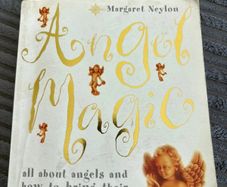 Angel Magic - Margaret Neylon