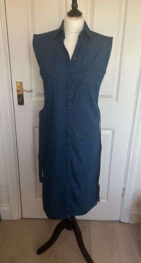 Knee-length blue denim dress