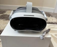 PICO 4 Ultra VR Headset 256GB Excellent Condition, Boxed, Controllers Included