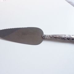 Sterling silver handled cake slice server king's pattern