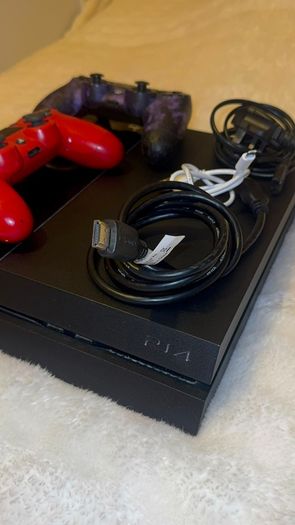 Sony PS4 500GB Black Console Bundle (with Controllers & Cables)