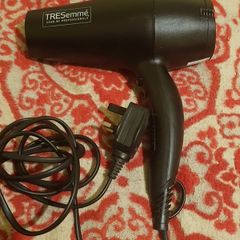 Hair Dryer Treseme