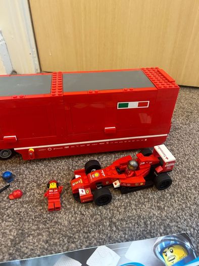 Lego Speed Champions: F14 T & Scuderia Ferrari Truck 75913