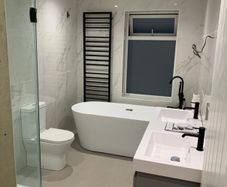 Tiling services/Tiler on duty/Full bathroom renovation/polish contractor