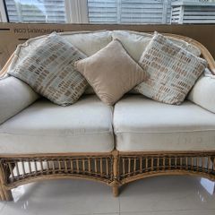 Wicker sofa & table