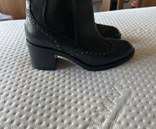 Carvela ankle boots ( size 6.5 )