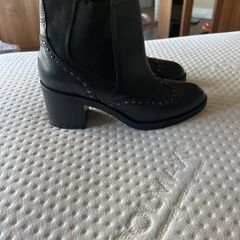 Carvela ankle boots ( size 6.5 )