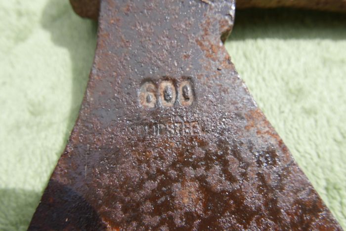 Vintage Tomahawk
