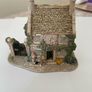 Lilliput Lane Sore Paws Image 2