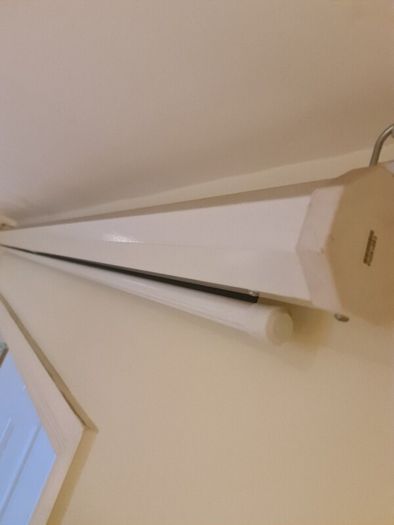CINEMA "Home Cinema Screen" electric and projector