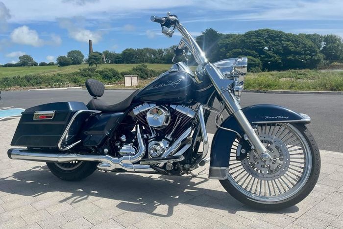 2009 Harley Davidson Road King FLHR