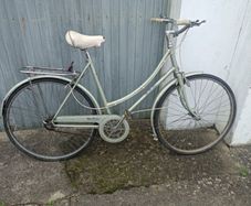 Vintage BSA Step -Through Ladies Bicycle - Classic Urban Cruiser