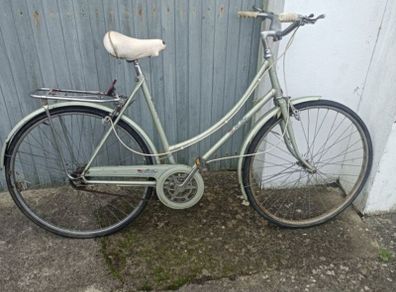 Vintage BSA Step -Through Ladies Bicycle - Classic Urban Cruiser