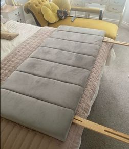 4 feet 6 inches headboard in a very good condition