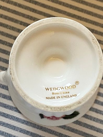 Wedgegood mini vase