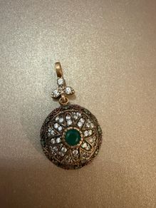 925 Sterling Silver Ottoman Style Pendant Green Stone & Crystal Detail