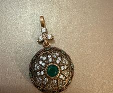 925 Sterling Silver Ottoman Style Pendant Green Stone & Crystal Detail