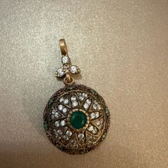 925 Sterling Silver Ottoman Style Pendant Green Stone & Crystal Detail