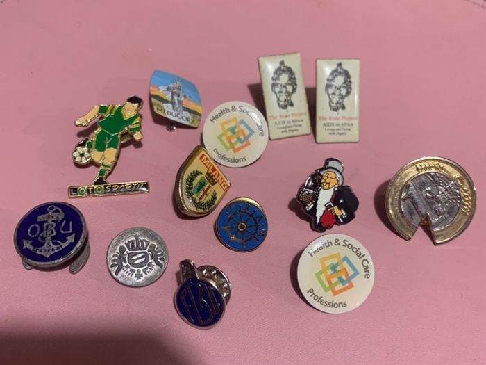 Vintage Pins Collection