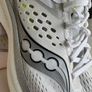 Saucony Ride 17 Mens size 10 Image 2