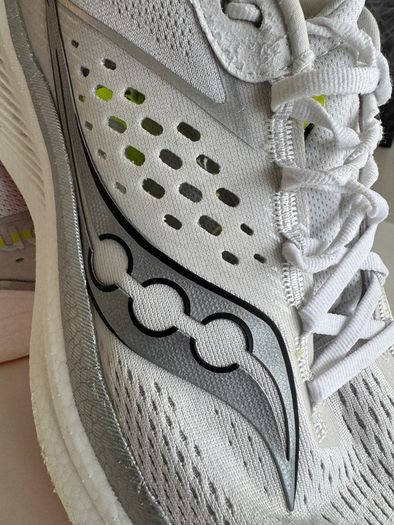Saucony Ride 17 Mens size 10
