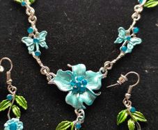 Beautiful blue floral style jewellery set New . Postage is included in price