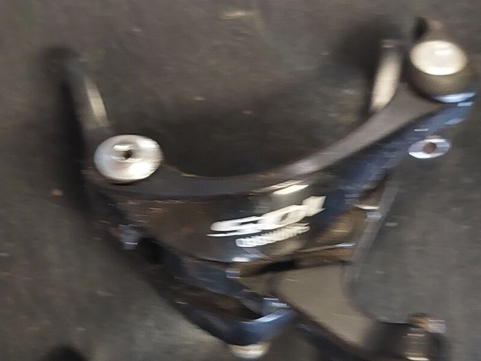 Road bike brake calipers