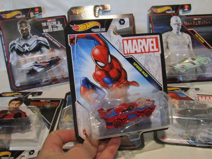 Hot Wheels MARVEL Character Diecast Cars Complete Set Of 8 Brand New Sealed