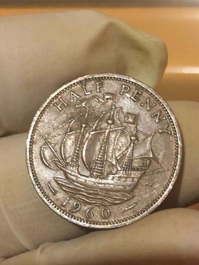 Elizabeth Halfpenny  x28 Pictures of each coin
