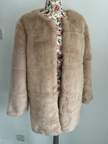jacket Zara fur jacket size large edge to edge style