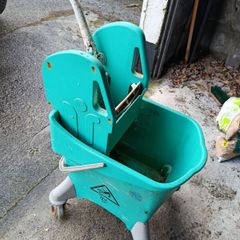 industrial mop bucket